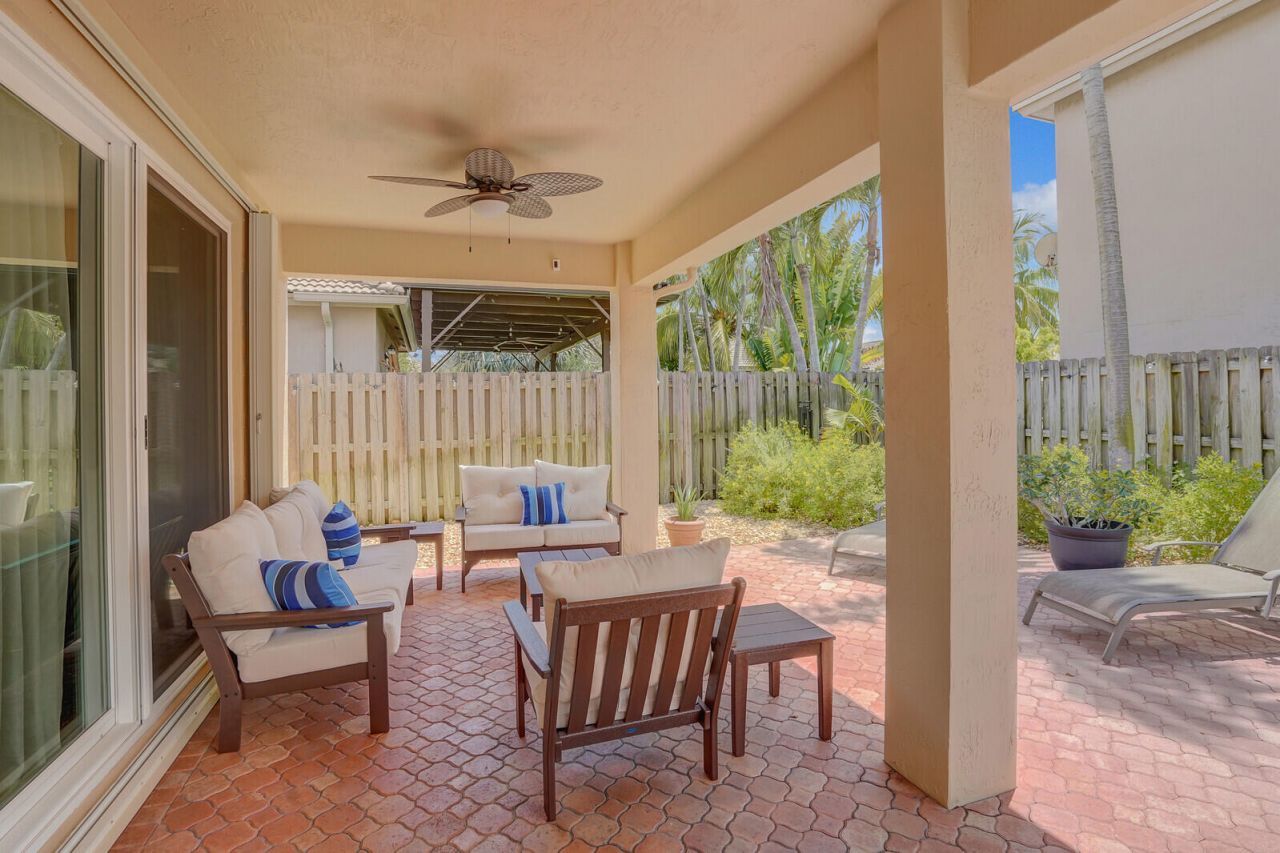 317 E Garden Cove Circle, Davie, FL 33325 Photo