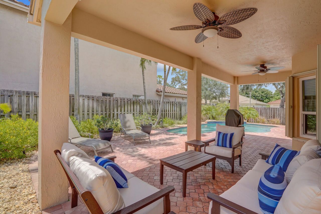317 E Garden Cove Circle, Davie, FL 33325 Photo