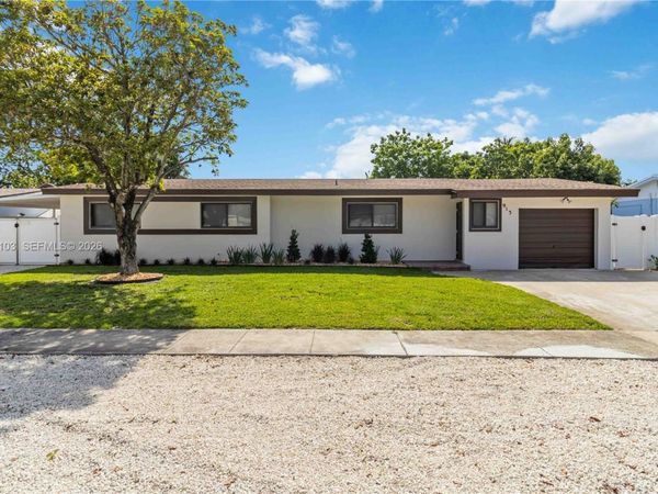 913 SW 49th Ave , Plantation, FL 33317