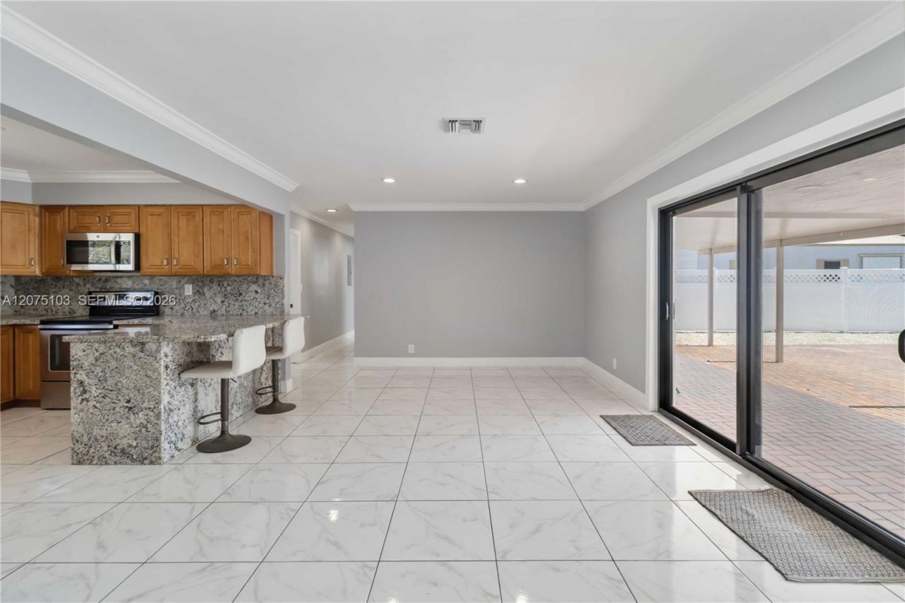 913 SW 49th Ave, Plantation, FL 33317 Photo