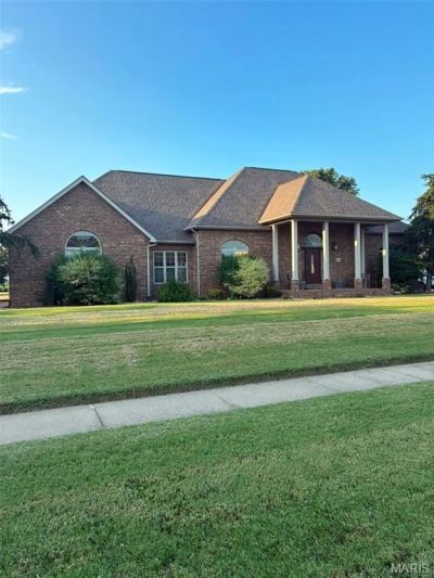614 Laurelwood Avenue , Sikeston, MO 63801 Main Photo