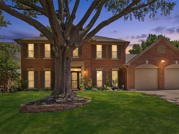 1086 Woodbriar Drive, Grapevine, TX 76051