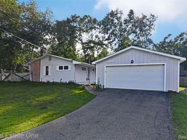 4255 N Ash Road, Alcona Township, Mi 48742