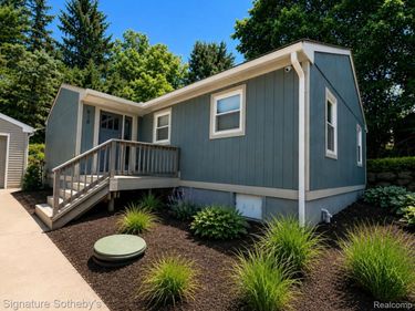 818 N Main Street, Milford Village, Mi 48381