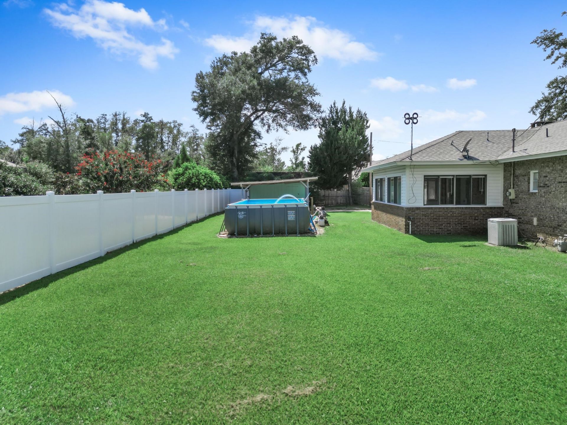 20315 SW Sherry Avenue , Blountstown, FL 32424 Photo