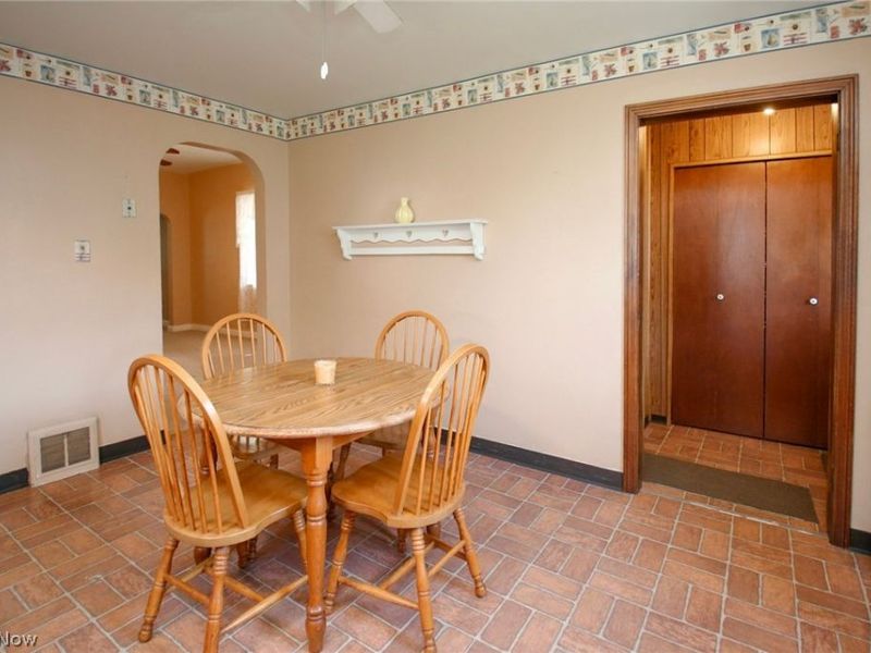 144 Oakview Avenue, Struthers, OH 44471 Photo 10