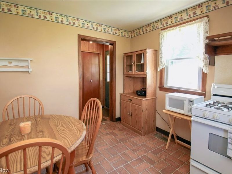 144 Oakview Avenue, Struthers, OH 44471 Photo 11
