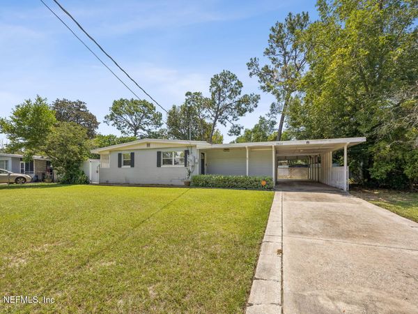 7904 CEZANNE Drive N, Jacksonville, FL 32221