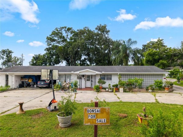 8414 N GRADY AVENUE , TAMPA, FL 33614