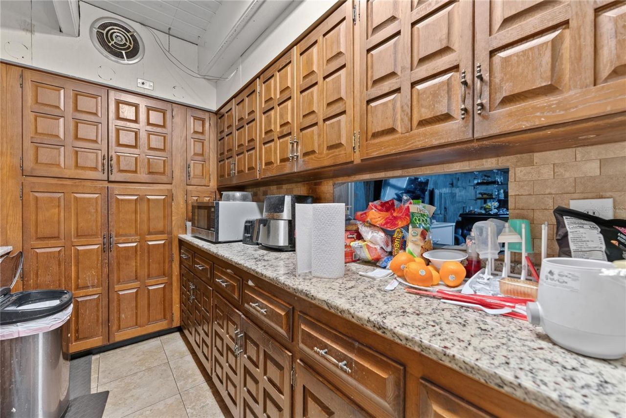 8414 N Grady Avenue, Tampa, FL 33614 Photo
