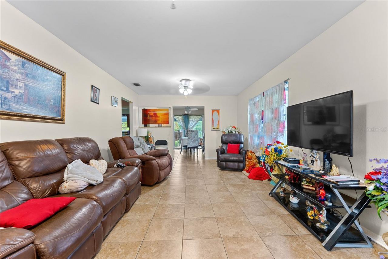 8414 N Grady Avenue, Tampa, FL 33614 Photo
