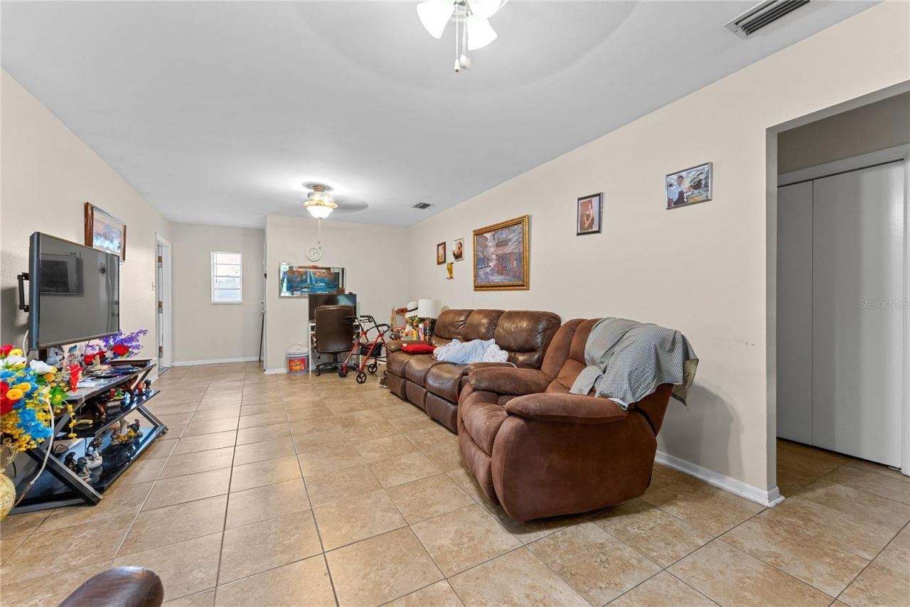 8414 N Grady Avenue, Tampa, FL 33614 Photo