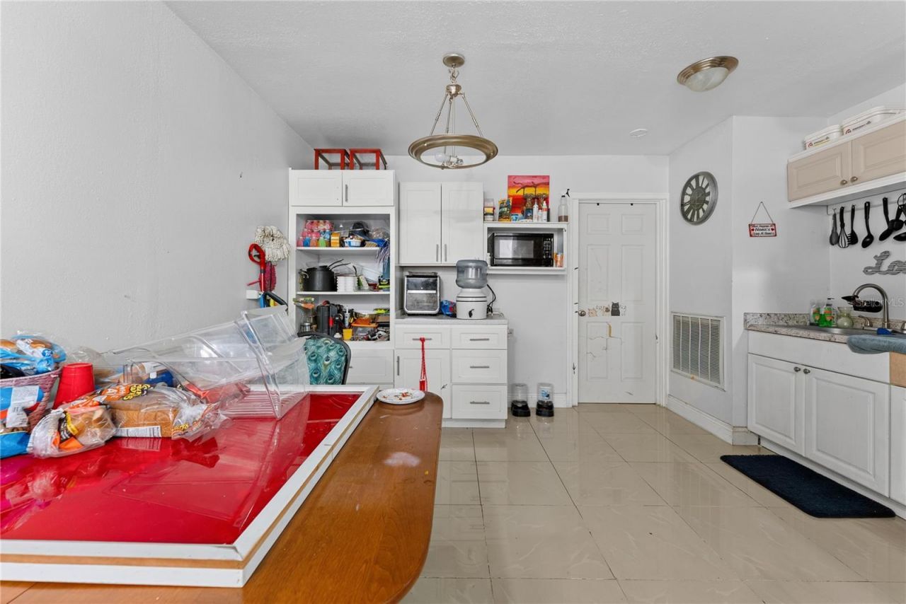 8414 N Grady Avenue, Tampa, FL 33614 Photo