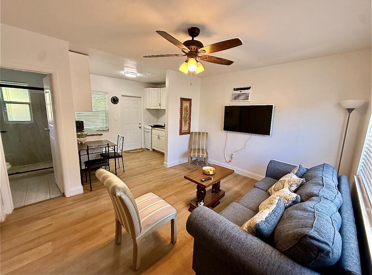 1302 S Federal Highway, Lake Worth Beach, FL 33460 Photo