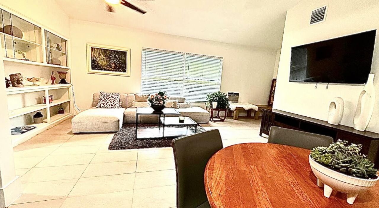 1302 S Federal Highway, Lake Worth Beach, FL 33460 Photo