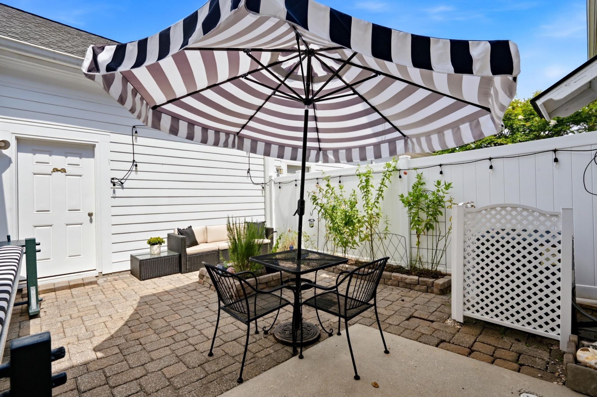 3496 Alexandria Ave. Photo 25