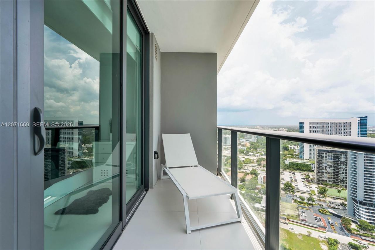 501 NE 31 , Unit 3304, Miami, FL 33131 Photo