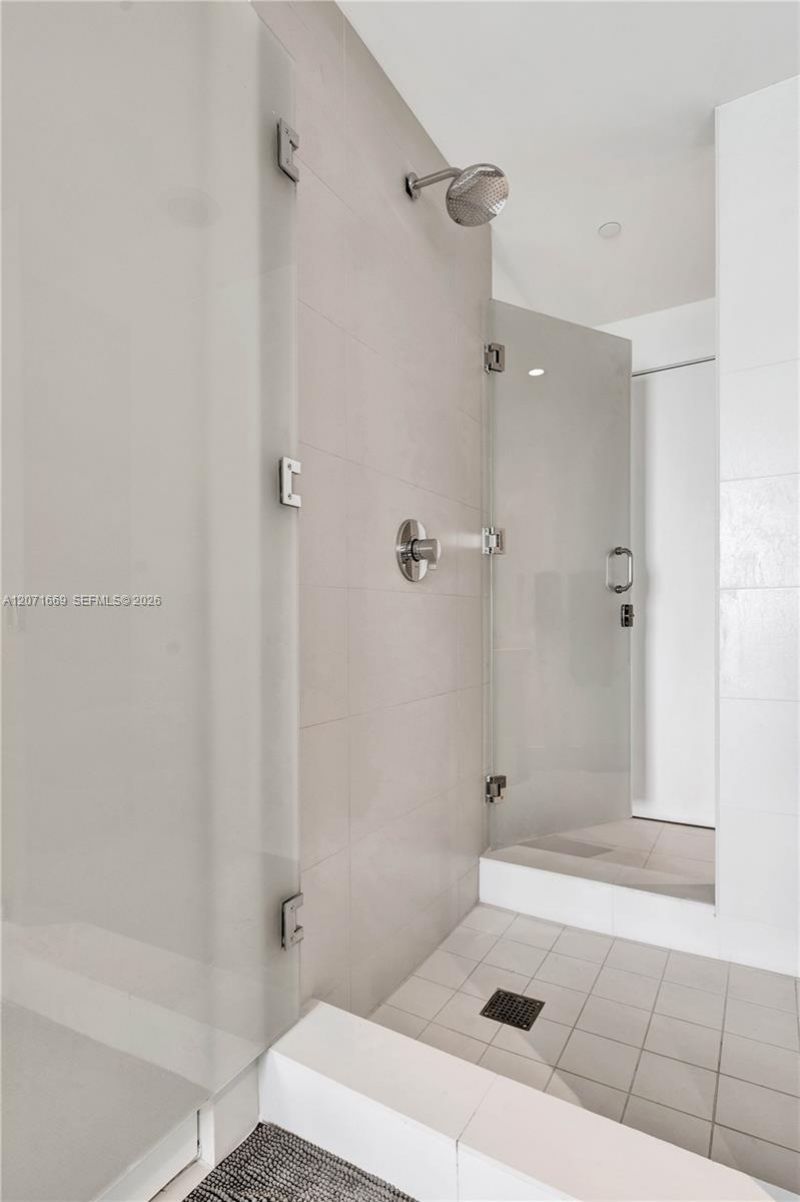 501 NE 31 , Unit 3304, Miami, FL 33131 Photo