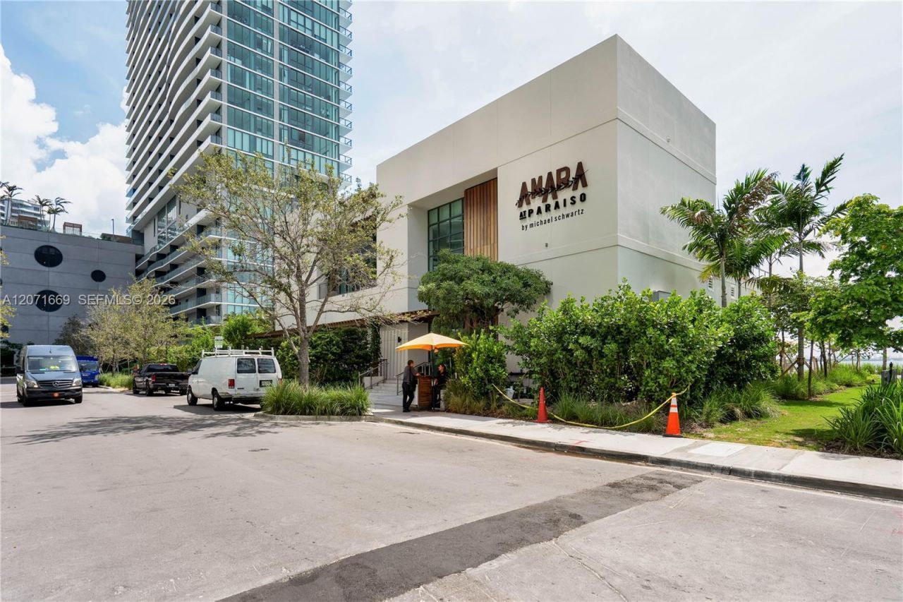 501 NE 31 , Unit 3304, Miami, FL 33131 Photo