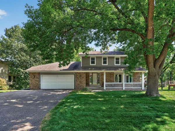 10141 Laurel Drive, Eden Prairie, MN 55347