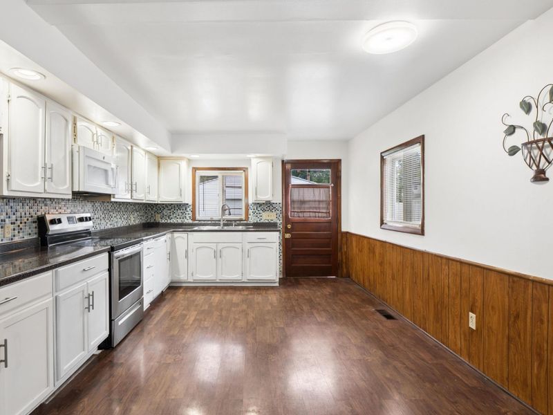 2802 Wildwood Road, Columbus, OH 43231 Photo 10