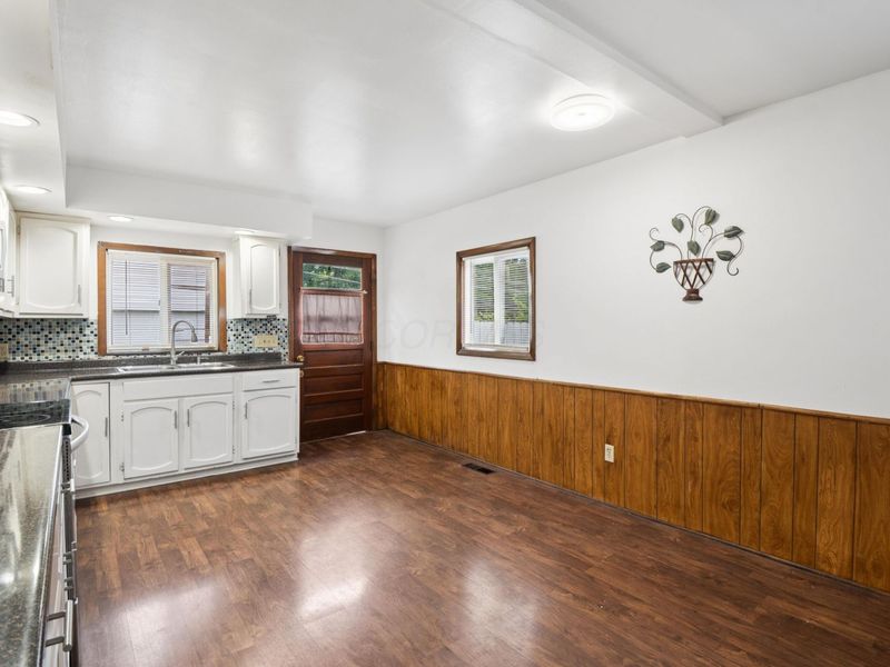 2802 Wildwood Road, Columbus, OH 43231 Photo 11
