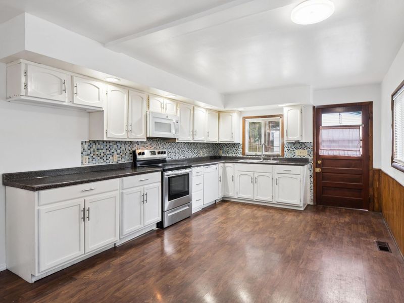 2802 Wildwood Road, Columbus, OH 43231 Photo 13