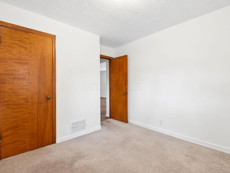 2802 Wildwood Road, Columbus, OH 43231 Photo 17