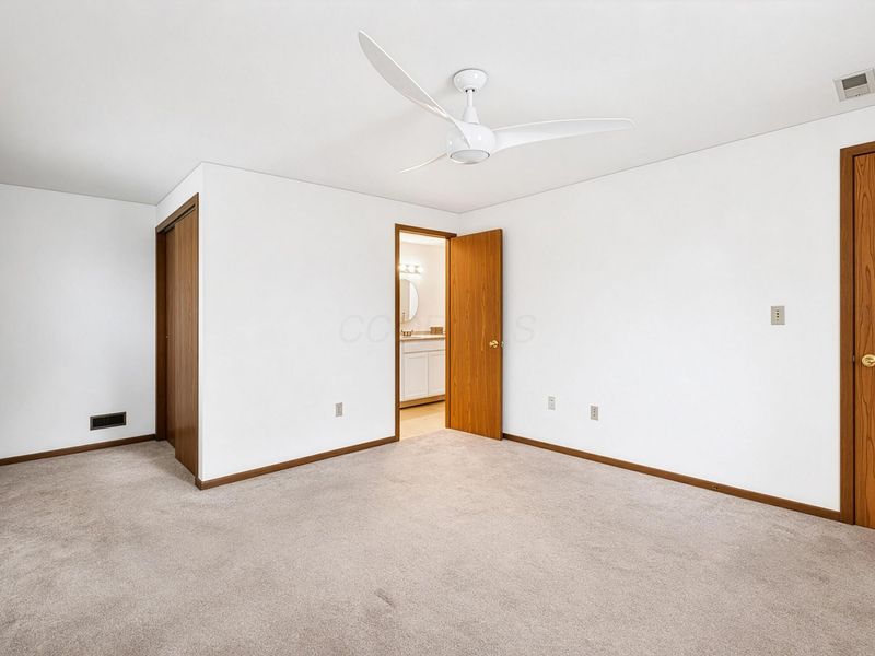 2802 Wildwood Road, Columbus, OH 43231 Photo 25