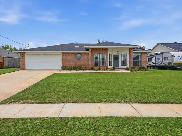8869 Cagle Drive, Navarre, FL 32566
