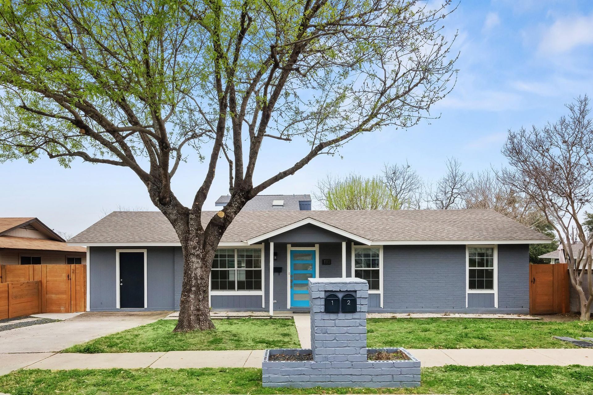 1111 Lawson Ln, Austin, TX 78702 Main Photo
