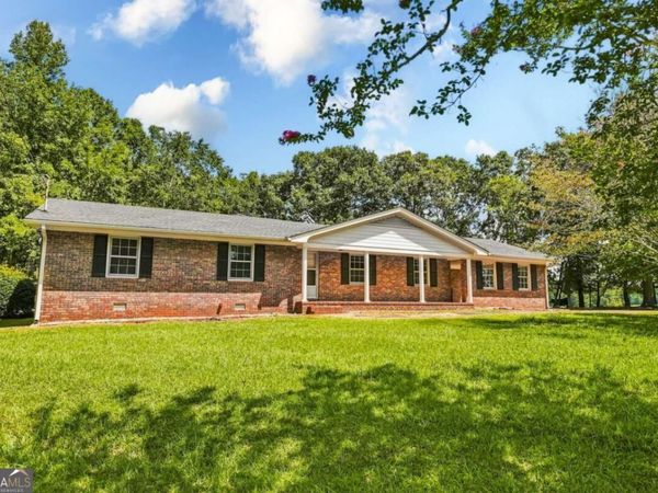 9036 Highway 72 W, Hull, GA 30646