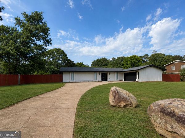 2294 SE Fairview Road SE, Conyers, GA 30013