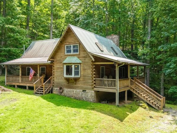 400 Amber Drive , Bakersville, NC 28075