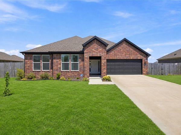 264 Idaho Avenue , Farmington, AR 72730