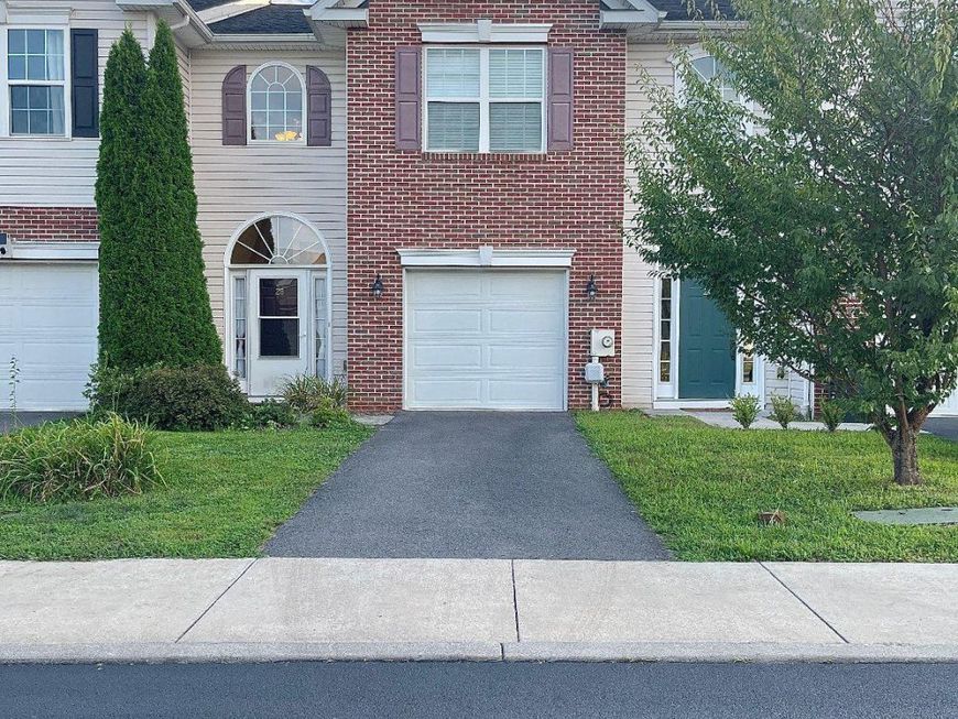 28 Chennault Trl, Falling Waters, WV 25419 Main Photo