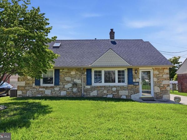 8017 LENOLA STREET, PHILADELPHIA, PA 19136