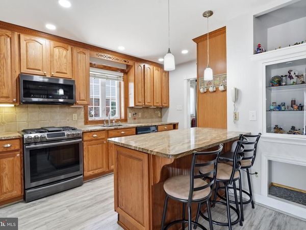 8017 LENOLA STREET, PHILADELPHIA, PA 19136