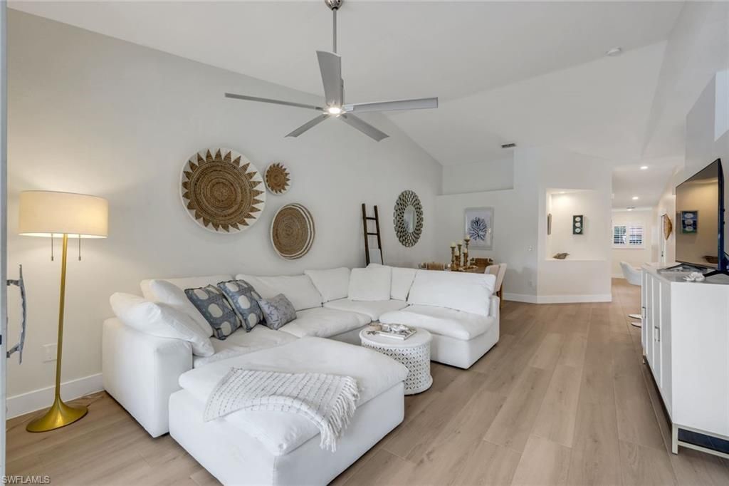 2450 Old Groves Rd, Unit 201, Naples, FL 34109 Photo