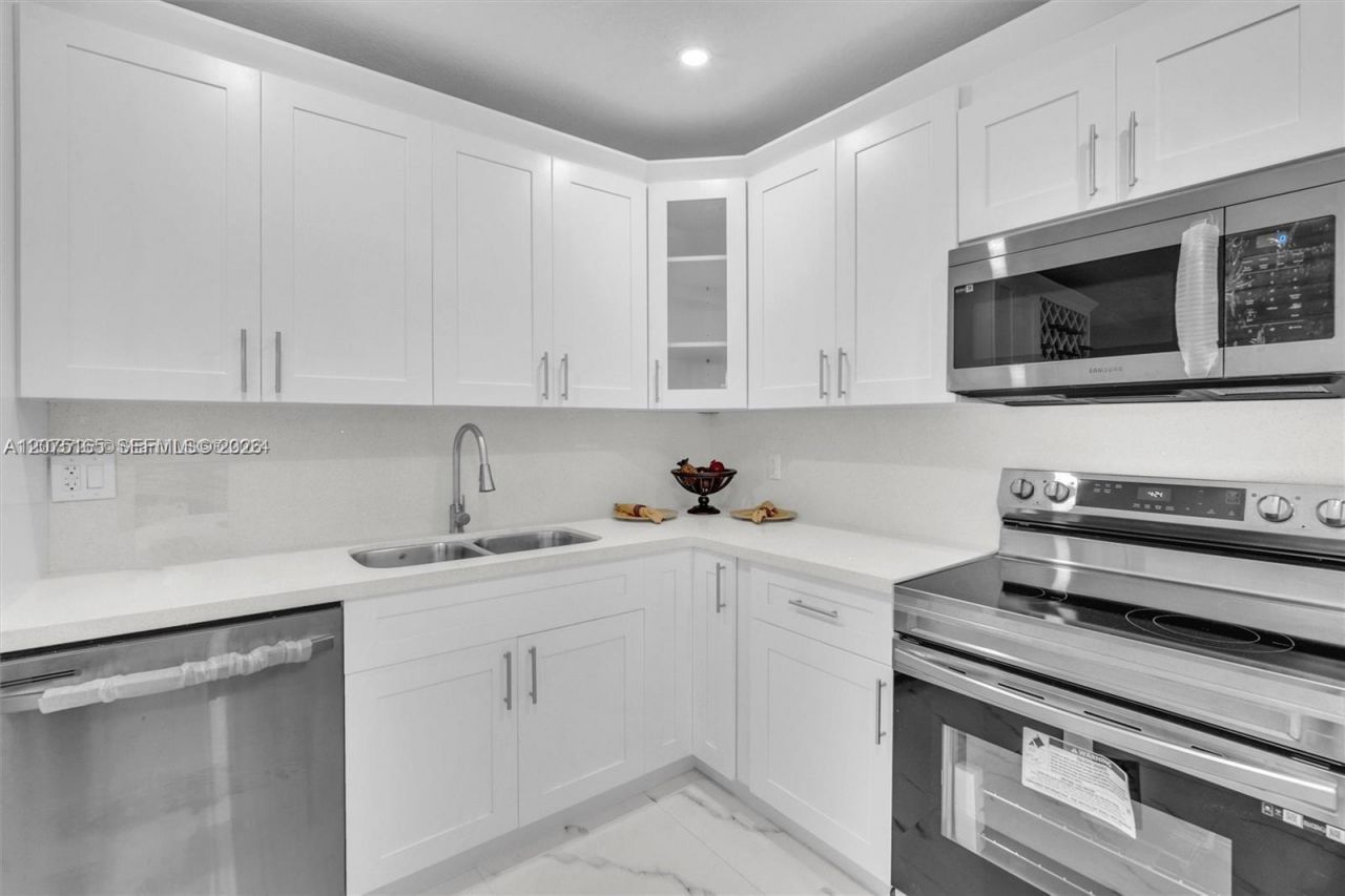 741 NE 8th St, Pompano Beach, FL 33060 Photo