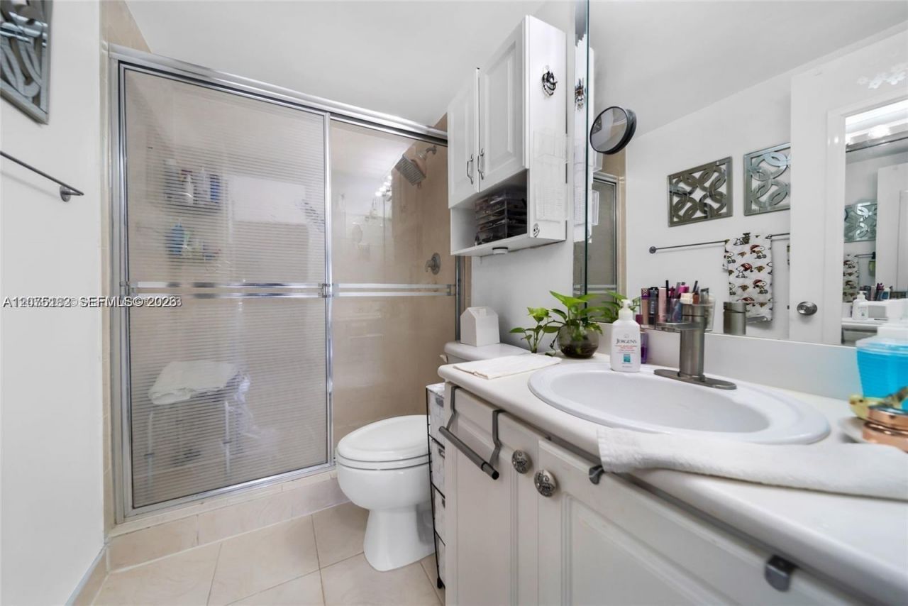 1455 N Treasure Dr , Unit 6A, North Bay Village, FL 33141 Photo