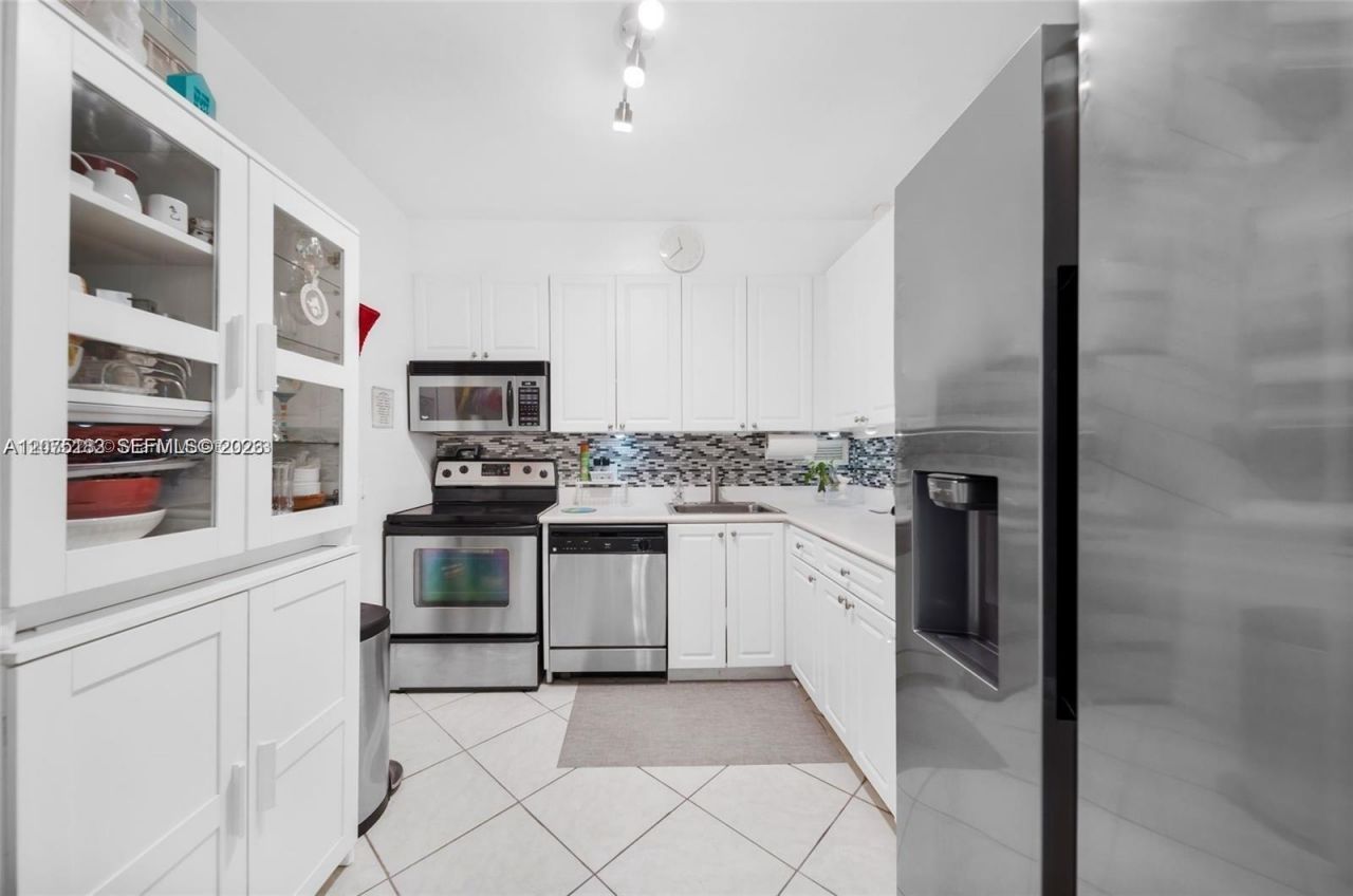 1455 N Treasure Dr , Unit 6A, North Bay Village, FL 33141 Photo
