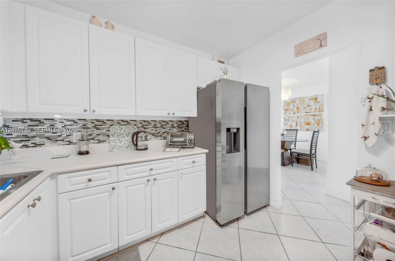 1455 N Treasure Dr , Unit 6A, North Bay Village, FL 33141 Photo