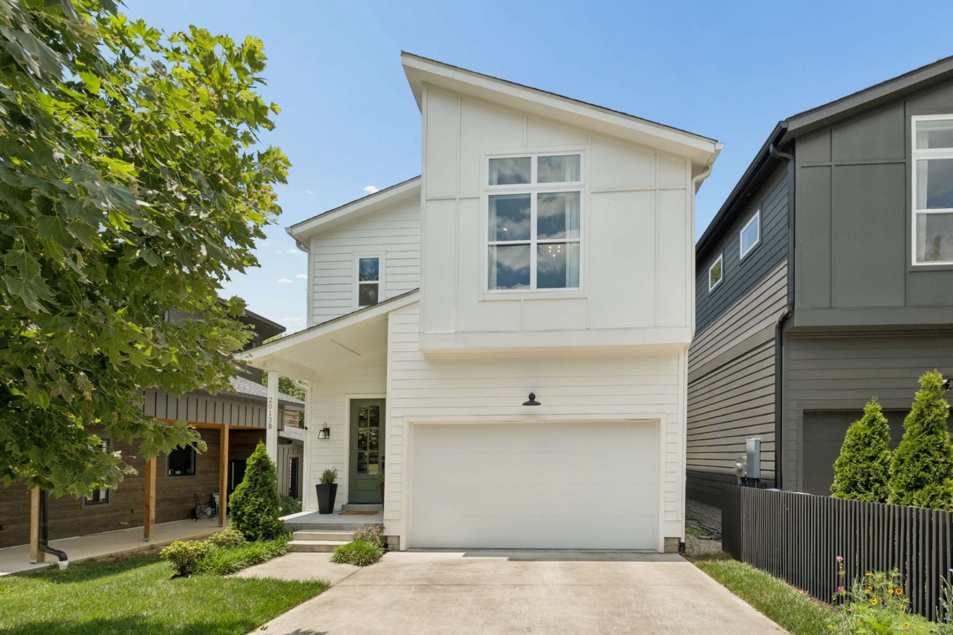 2013b Hutton Dr, Nashville, TN 37210 Main Photo