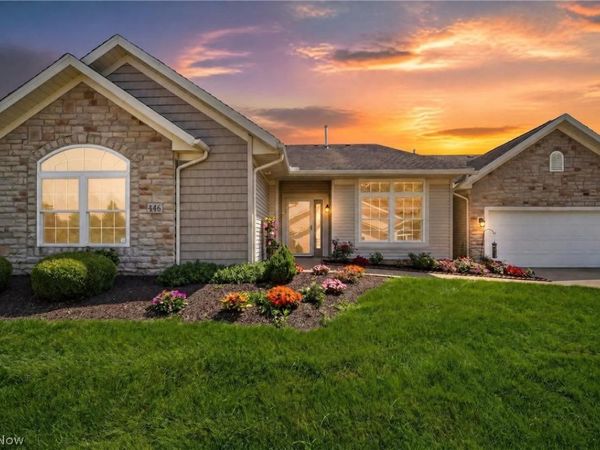 2452 Barrington Way, Unit 446, Wooster, OH 44691