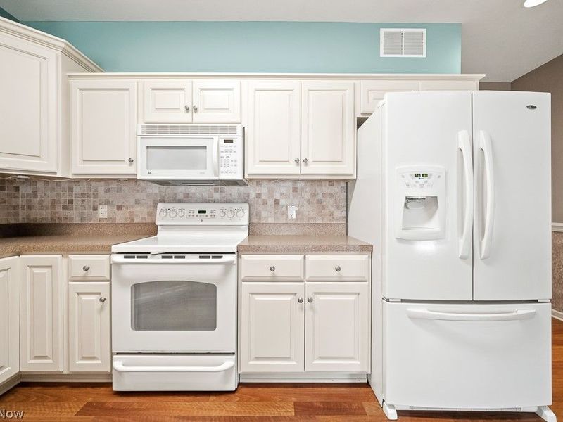 2452 Barrington Way, Unit 446, Wooster, OH 44691 Photo 9