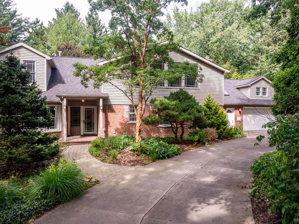 21200 W 13 Mile Road, Beverly Hills, MI 48025