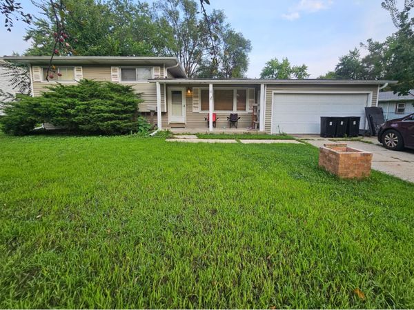 11 Marnel Road , Montgomery, IL 60538
