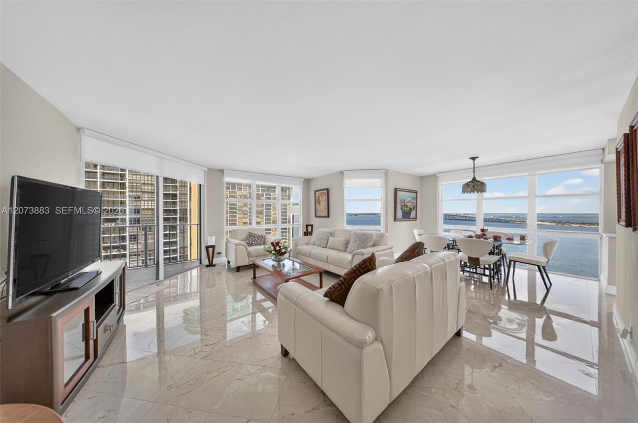 1915 Brickell Ave , Unit C1607, Miami, FL 33129 Photo