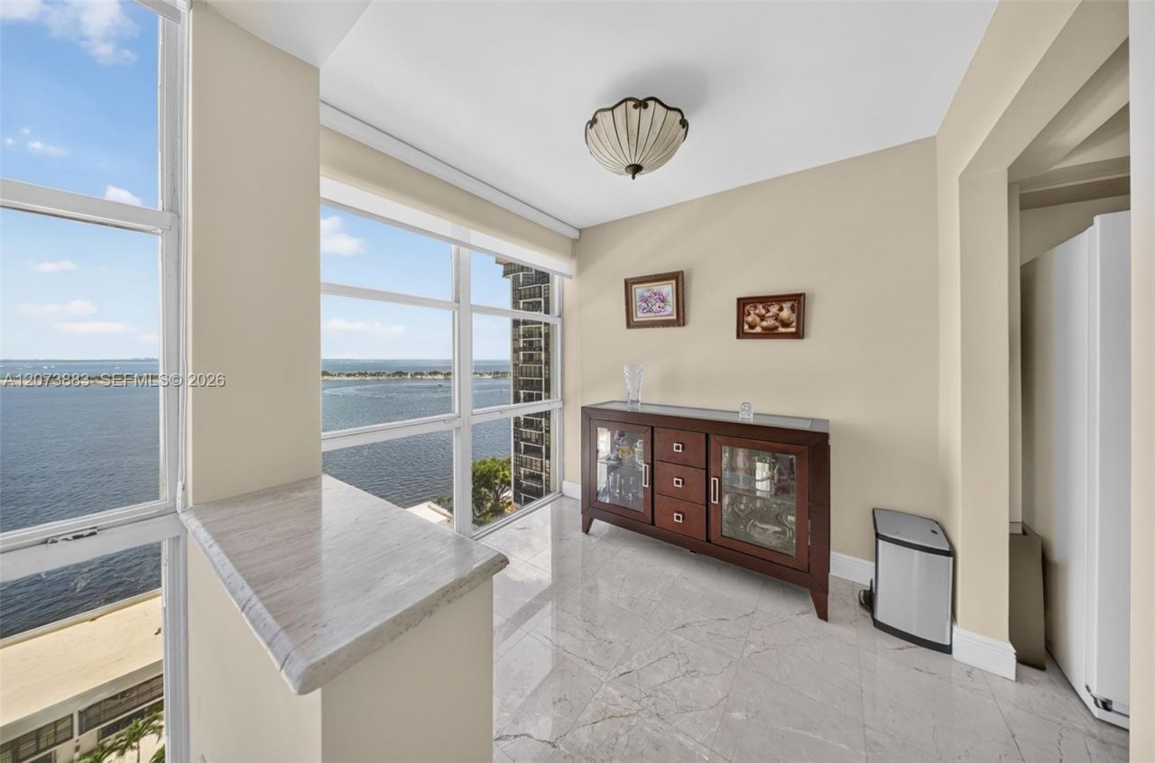 1915 Brickell Ave , Unit C1607, Miami, FL 33129 Photo